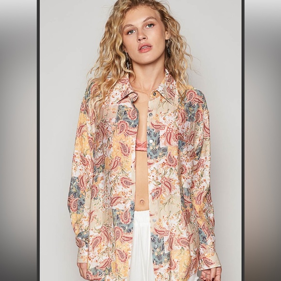 291🧡 POL “ Peach Jam” Floral Paisley Collared Button-up Top - Picture 3 of 5